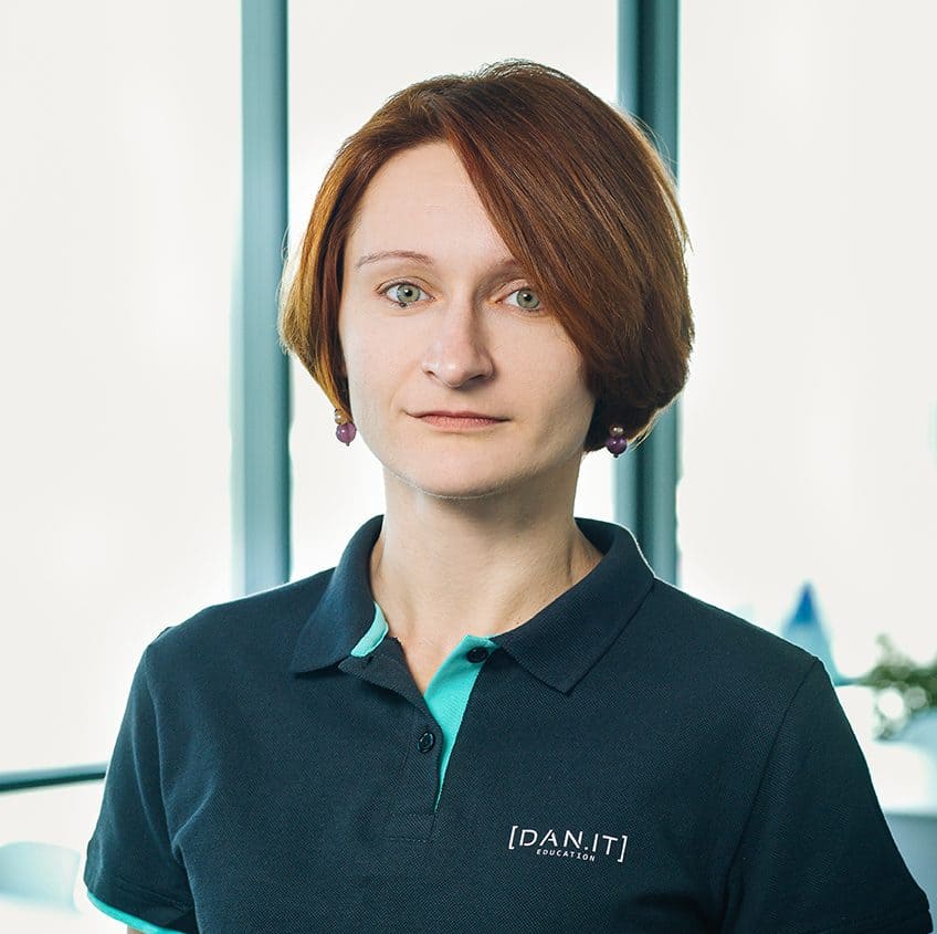 Ксения Столбовая