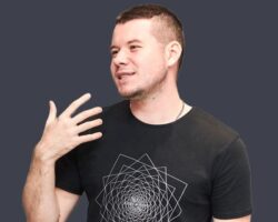 Нікіта Наконечний